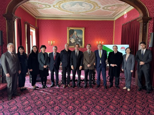 A delegação visita a Faculdade de Direito da Universidade de Coimbra